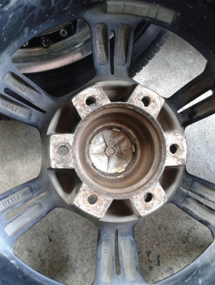 ขอบ17นิ้ว6รู พร้อมยาง สวยๆ 4 ล้อ ราคา 7900 บาท ขอบ17นิ้ว6รู พร้อมยาง สวยๆ 4 ล้อ ราคา 7900 บาท