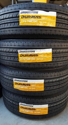 ขายยางใหม่215/70/15 ปี 16 BRIDGESTONE R611 1/เส้น2900