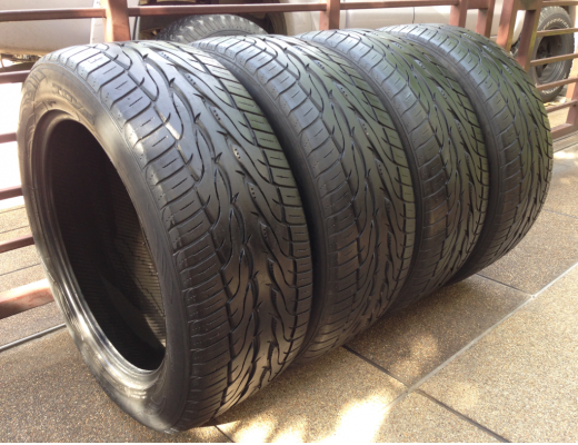 ยาง Toyo 265 50 20 กลางปี12 ดอกเยอะ ราคาไม่แพง