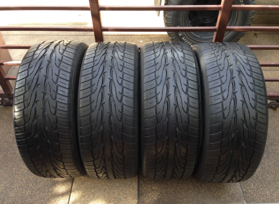 ยาง Toyo 265 50 20 กลางปี12 ดอกเยอะ ราคาไม่แพง