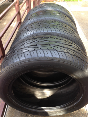 ยาง Toyo 265 50 20 กลางปี12 ดอกเยอะ ราคาไม่แพง