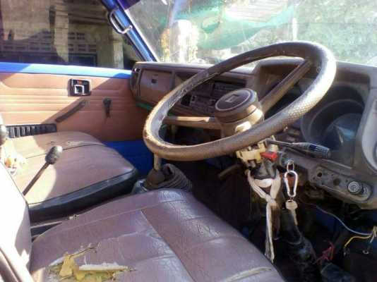 ขาย6ล้อดั้มKs เครื่อง 115 เเรง รถสวยพร้อมใช้งาน