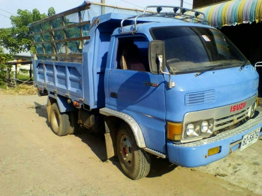 ขาย6ล้อดั้มKs เครื่อง 115 เเรง รถสวยพร้อมใช้งาน