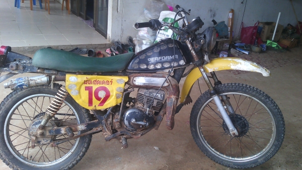 ts 125 แห้งๆตามสภาพขี่มันมากเครื่องเน่นเดิม ขาสตาสไม่เชื่อม