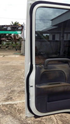 ขายรถบรรทุกสี่ล้อ Isuzu NKR เครื่อง 100 แรง ปี 51 ทะเบียนพร้อม