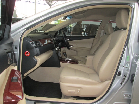 ขายโตโยต้า คัมรี่ 2.0 G ปี 12