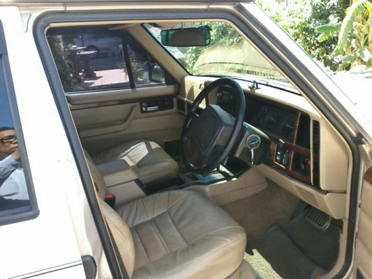 รถจี๊ป 4x4 เครื่อง4000ซีซี