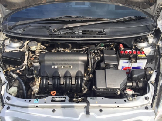 ขาย HONDA JAZZ เครื่อง1.5 E ตัวท็อปสุด ปี 2004 - 2547 มี ABS AIRBAG 2 ลูก รถไม่เคยติดแก็ส ครับ รับประกันให้ครับ เกียร์ออโต้ สีเทา เครื่องดี เงียบ วิ่งนื่ม พวงมาลัยเพาเวอร์