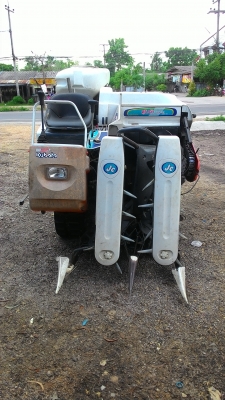 รถเกี่ยวข้าว คูโบต้า