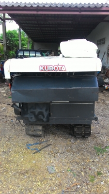 รถเกี่ยวข้าว คูโบต้า