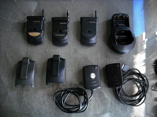 โทรศัพท์เคลื่อนที่ Motolola STARTAC