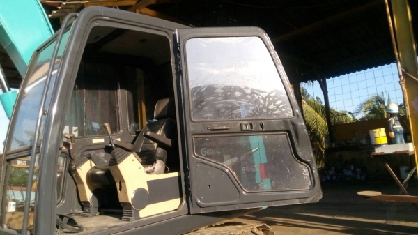 ขายรถแมคโค SK-60-3 เก็บทำสีใหม่ เครื่องเดิมปั้มเดิมบุ้งกี้ใหม่ช่วงล่างแจ่มคับขายไม่แพงคับ