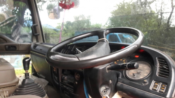 ขาย6ล้อดั้มพ์ISUZU DEACA 195 แรงใช้วาน3ปี ะร้อมใช้ เครื่องดี แชชซีสวย เอกสารใบอินวอยน์ ดูรถได้ที่ อ.ประทาย จ.นครราชสีมา โทร.0857698049 0887115178ID LINE ps5599 (ราคา495000$)