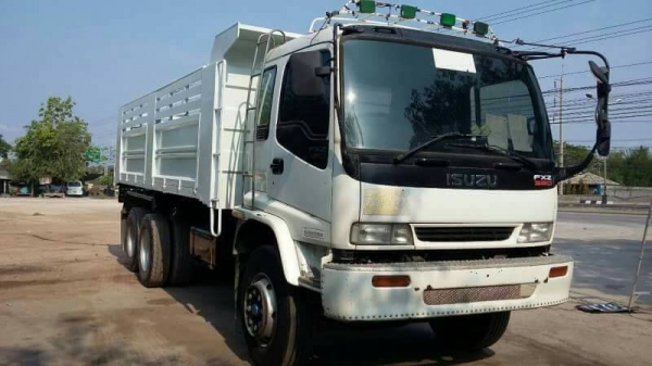 ขายรถ10ล้อ ดั้ม2เพลา 270ยูโรทู ปี48 รถสวยสภาพพร้อมใช้งาน เอกสารพร้อมโอน ราคา1,450,000 สนใจโทร 090-8588220คุณนะ 093-3258446คุณบิว หรือเข้าดูสินค้าอื่นๆได้ที่ www.narong2truck.com หรือ www.truck.in.th/498 หรือเพจFacebook ณรงค์ ซื้อขายรถมือสอง (เว็บไซต์ส่วนต