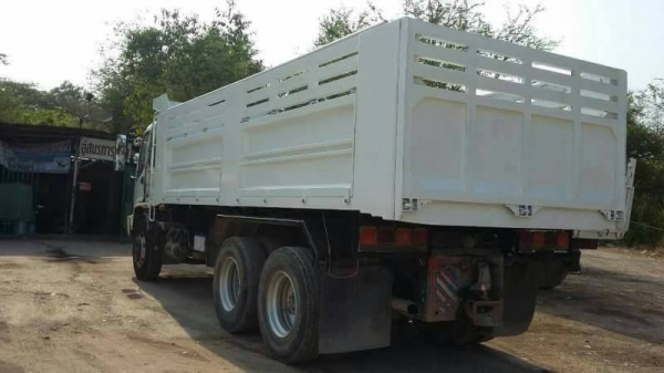 ขายรถ10ล้อ ดั้ม2เพลา 270ยูโรทู ปี48 รถสวยสภาพพร้อมใช้งาน เอกสารพร้อมโอน ราคา1,450,000 สนใจโทร 090-8588220คุณนะ 093-3258446คุณบิว หรือเข้าดูสินค้าอื่นๆได้ที่ www.narong2truck.com หรือ www.truck.in.th/498 หรือเพจFacebook ณรงค์ ซื้อขายรถมือสอง (เว็บไซต์ส่วนต