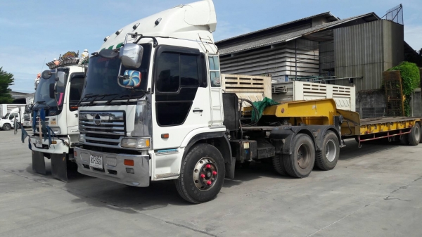 รถหัวลาก  HINO   6  ล้อ
