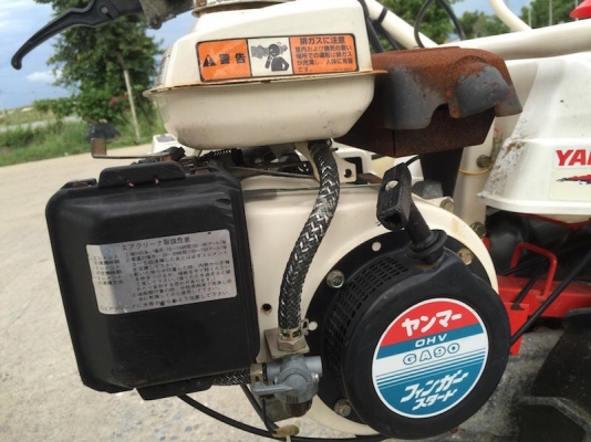 รถเกี่ยวข้าวแบบเดินตาม มัดรวง YANMAR 15,500 บาท