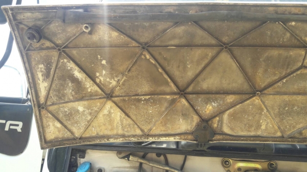 รถอีซูซุ 6 ล้อดั้ม FTR  195 แรงม้า. ปี 43.    สนใจติดต่อ  081 - 6079515