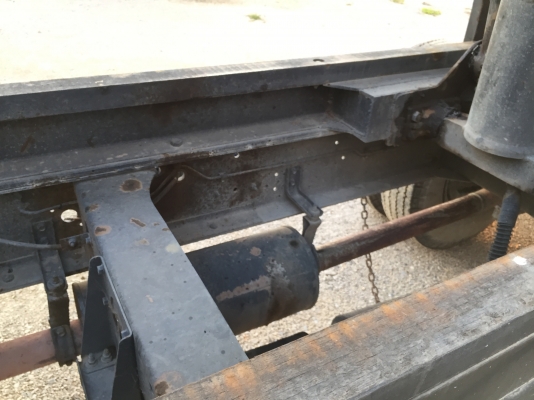 รถอีซูซุ 6 ล้อดั้ม FTR  195 แรงม้า. ปี 43.    สนใจติดต่อ  081 - 6079515