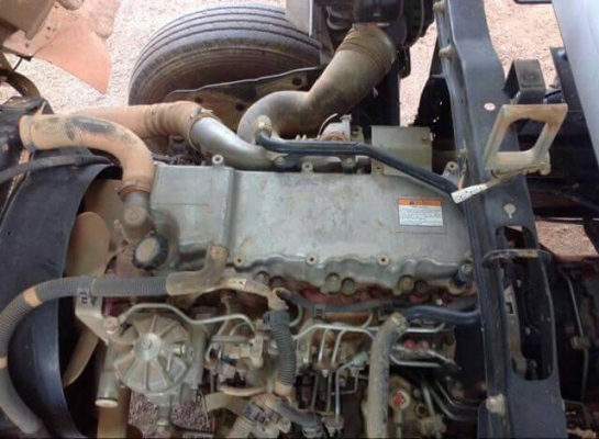 รถอีซูซุ 6 ล้อดั้ม FTR  195 แรงม้า. ปี 43.    สนใจติดต่อ  081 - 6079515