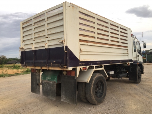 รถอีซูซุ 6 ล้อดั้ม FTR  195 แรงม้า. ปี 43.    สนใจติดต่อ  081 - 6079515