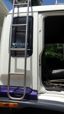 รถอีซูซุ 6 ล้อดั้ม FTR  195 แรงม้า. ปี 43.    สนใจติดต่อ  081 - 6079515