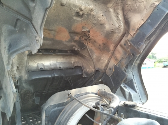 รถอีซูซุ 6 ล้อดั้ม FTR  195 แรงม้า. ปี 43.    สนใจติดต่อ  081 - 6079515