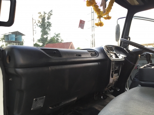 รถอีซูซุ 6 ล้อดั้ม FTR  195 แรงม้า. ปี 43.    สนใจติดต่อ  081 - 6079515