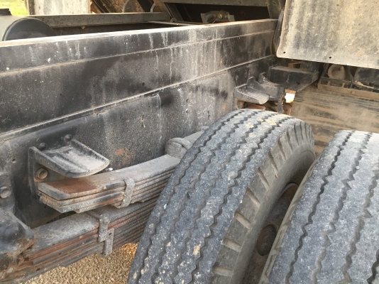 รถอีซูซุ 6 ล้อดั้ม FTR  195 แรงม้า. ปี 43.    สนใจติดต่อ  081 - 6079515