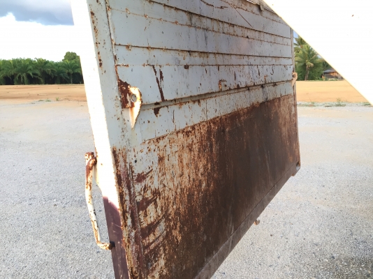 รถอีซูซุ 6 ล้อดั้ม FTR  195 แรงม้า. ปี 43.    สนใจติดต่อ  081 - 6079515