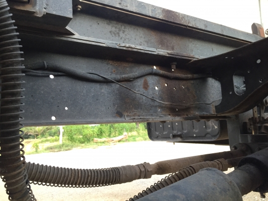 รถอีซูซุ 6 ล้อดั้ม FTR  195 แรงม้า. ปี 43.    สนใจติดต่อ  081 - 6079515