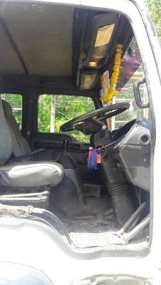 รถอีซูซุ 6 ล้อดั้ม FTR  195 แรงม้า. ปี 43.    สนใจติดต่อ  081 - 6079515