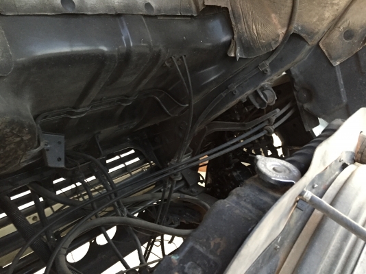 รถอีซูซุ 6 ล้อดั้ม FTR  195 แรงม้า. ปี 43.    สนใจติดต่อ  081 - 6079515