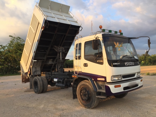 รถอีซูซุ 6 ล้อดั้ม FTR  195 แรงม้า. ปี 43.    สนใจติดต่อ  081 - 6079515