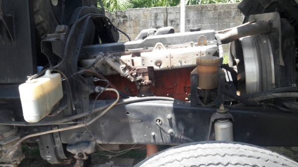 รถอีซูซุ 6 ล้อดั้ม FTR  195 แรงม้า. ปี 43.    สนใจติดต่อ  081 - 6079515