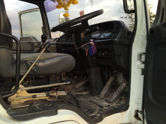 รถอีซูซุ 6 ล้อดั้ม FTR  195 แรงม้า. ปี 43.    สนใจติดต่อ  081 - 6079515