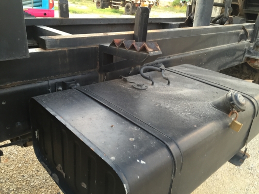 รถอีซูซุ 6 ล้อดั้ม FTR  195 แรงม้า. ปี 43.    สนใจติดต่อ  081 - 6079515