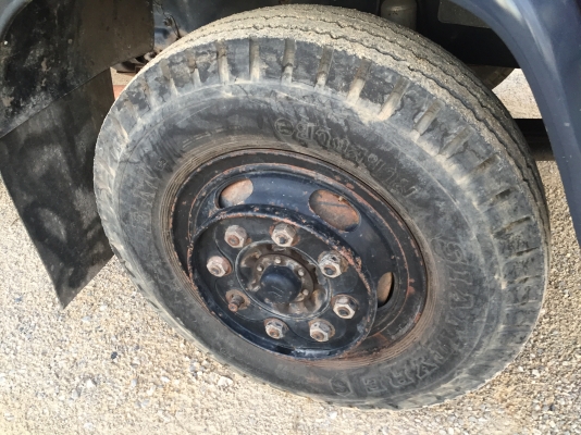 รถอีซูซุ 6 ล้อดั้ม FTR  195 แรงม้า. ปี 43.    สนใจติดต่อ  081 - 6079515