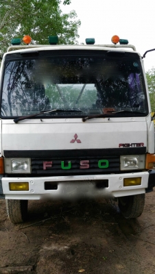 รถมิตซู 10 ล้อ ท้ายลาด เปลื่ยนเครื่อง 195 แรงม้า. ปี 31.   สนใจติดต่อ  081 - 6079515