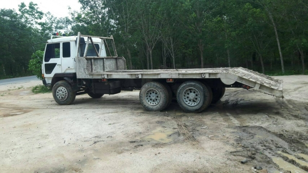 รถมิตซู 10 ล้อ ท้ายลาด เปลื่ยนเครื่อง 195 แรงม้า. ปี 31.   สนใจติดต่อ  081 - 6079515