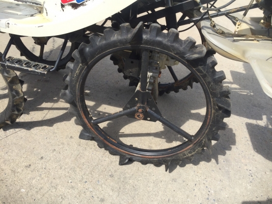 รถดำนามิตซูบิชิแบบนั่งขับ  4 แถว MITSUBISHI