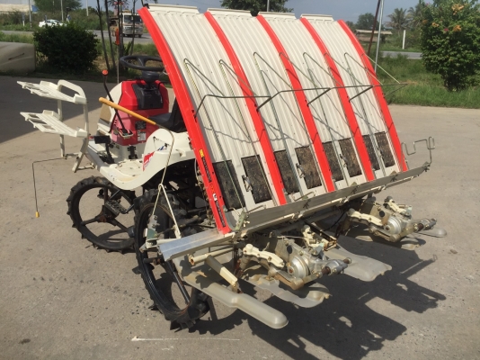 รถดำนามิตซูบิชิแบบนั่งขับ  4 แถว MITSUBISHI