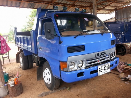 ขายรถ6ล้อ ดั้มKS 110แรง รถสวยสภาพดี เฟืองท้ายใหญ่ เอกสารพร้อมโอน ราคา260,000 สนใจโทร 090-8588220คุณนะ 093-3258446คุณบิว หรือเข้าดูสินค้าอื่นๆได้ที่ www.narong2truck.com หรือ www.truck.in.th/498 หรือเพจFacebook ณรงค์ ซื้อขายรถมือสอง (เว็บไซต์ส่วนตัว) หรือF