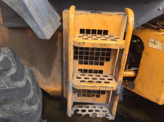 รถตักล้อยาง TCM L16 เดิมๆ สวย เล่มทะเบียนพร้อม