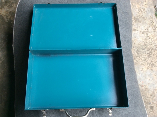 ----กล่องเหล็ก---- ----กล่องเหล็ก----