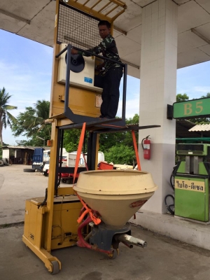 เครื่องหว่านปุ๋ยติดถ้ายรถไถ Nipplo มือสองญี่ปุ่น ขายถูก