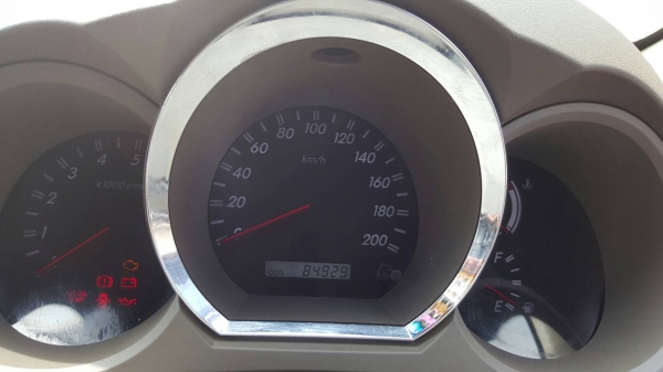 ขาย TOYOTA FORTUNER 3.0 V 4WD เกียร์ออโต้ ปี 2005/2548 รถสวยเดิม เล่มทะเบียนพร้อมโอนครับ