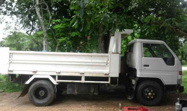 ขาย TOYOTA 6ล้อดั๊มพ์ 5คิว BU211 เครื่อง14B 115แรง