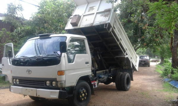 ขาย TOYOTA 6ล้อดั๊มพ์ 5คิว BU211 เครื่อง14B 115แรง