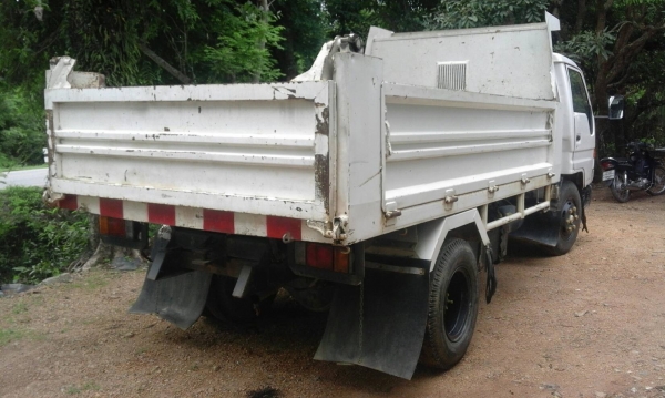 ขาย TOYOTA 6ล้อดั๊มพ์ 5คิว BU211 เครื่อง14B 115แรง